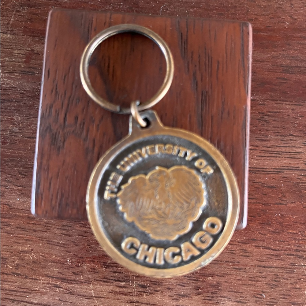 Keychain collectible University of Chicago - Picture 2 of 3